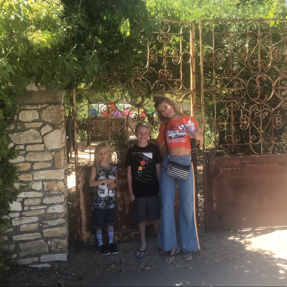 Meet your Posher, Joanna - Picture 5 of 6